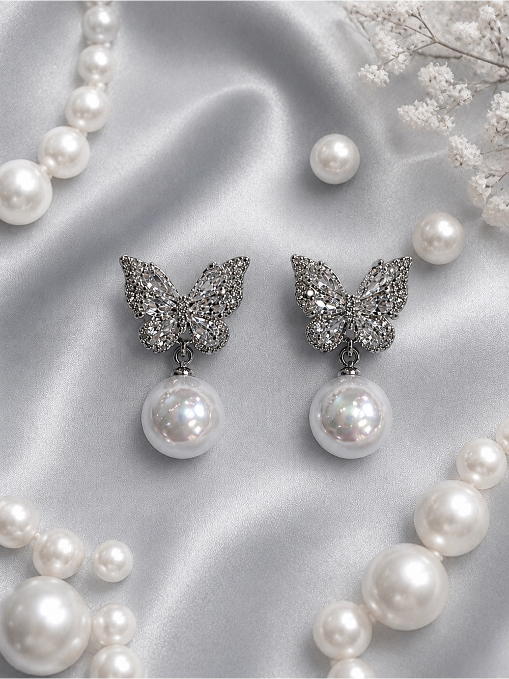 🆕😍Pearl Drop Butterfly Crystal CZ Earrings - White